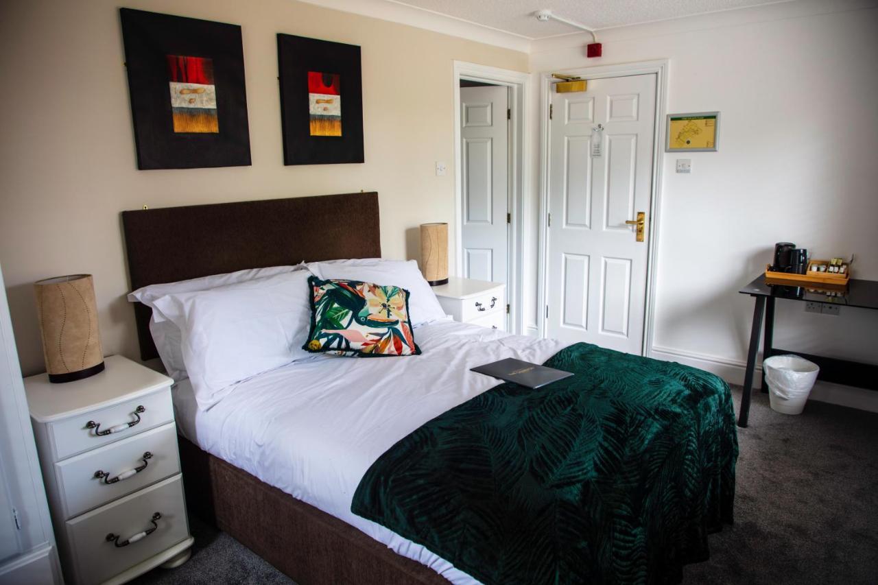 The Charlton Boutique Hotel Челтнем Екстер'єр фото