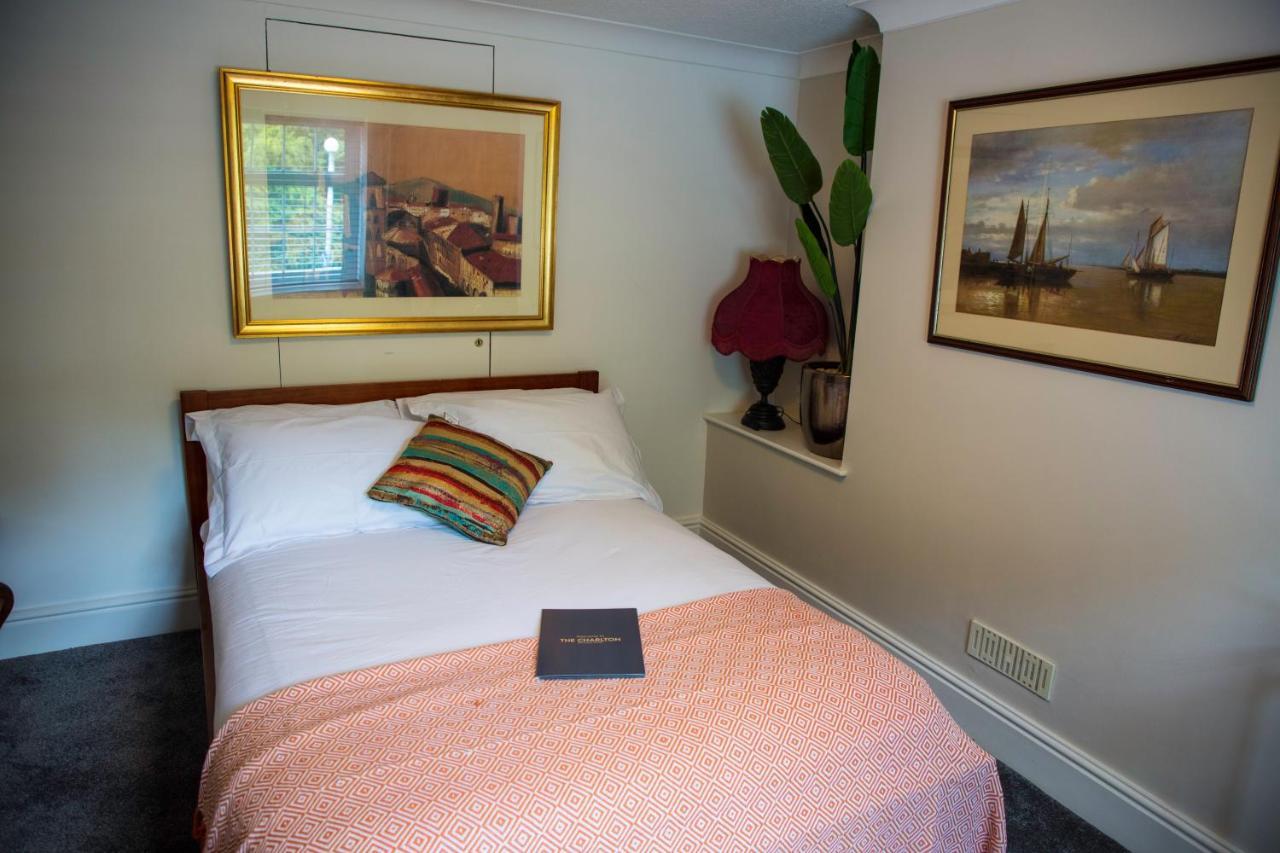 The Charlton Boutique Hotel Челтнем Екстер'єр фото