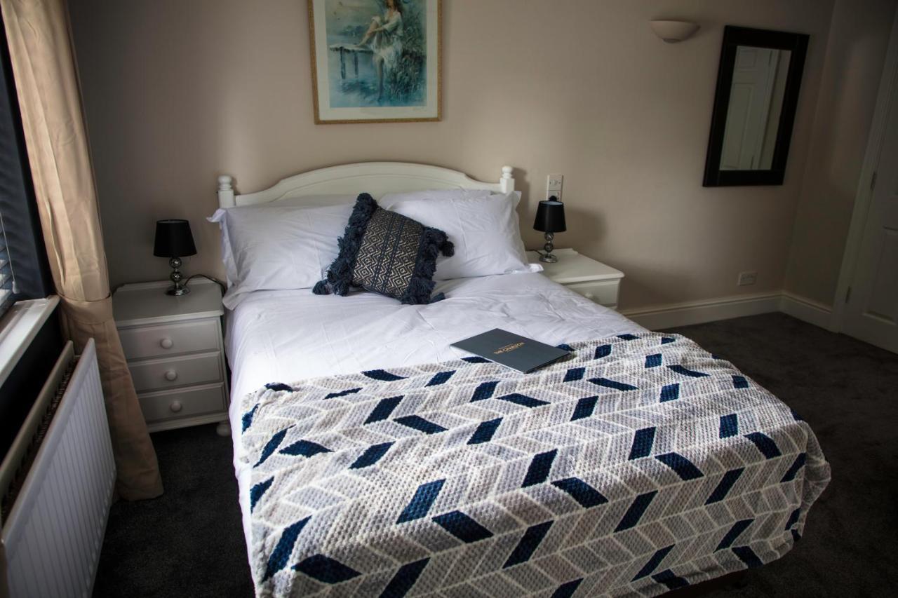 The Charlton Boutique Hotel Челтнем Екстер'єр фото