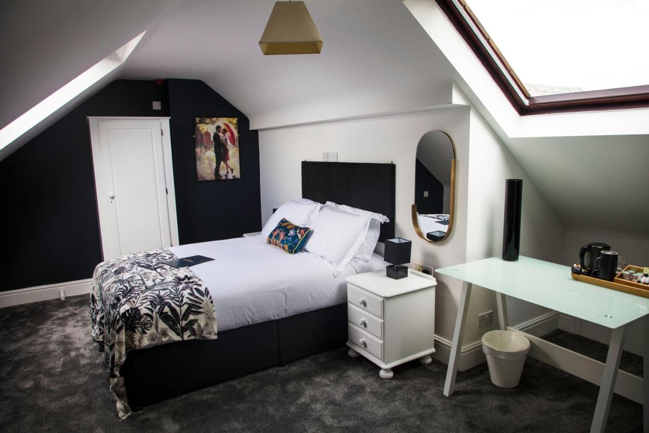 The Charlton Boutique Hotel Челтнем Екстер'єр фото
